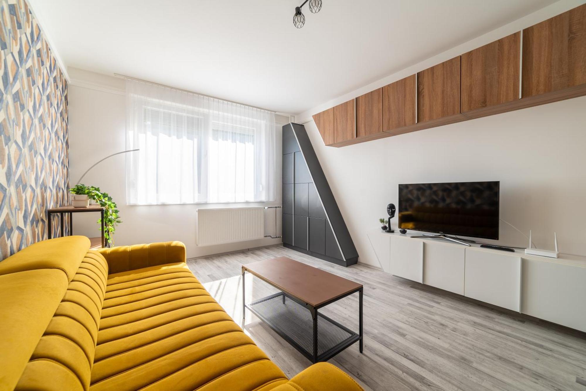Comfort 18 - Best Family Layout- Balcony & Parking Miskolc Exterior photo